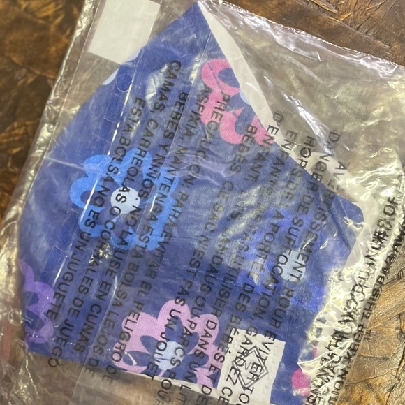 Vera Bradley Face Masks BRAND NWT - Picture 3 of 8